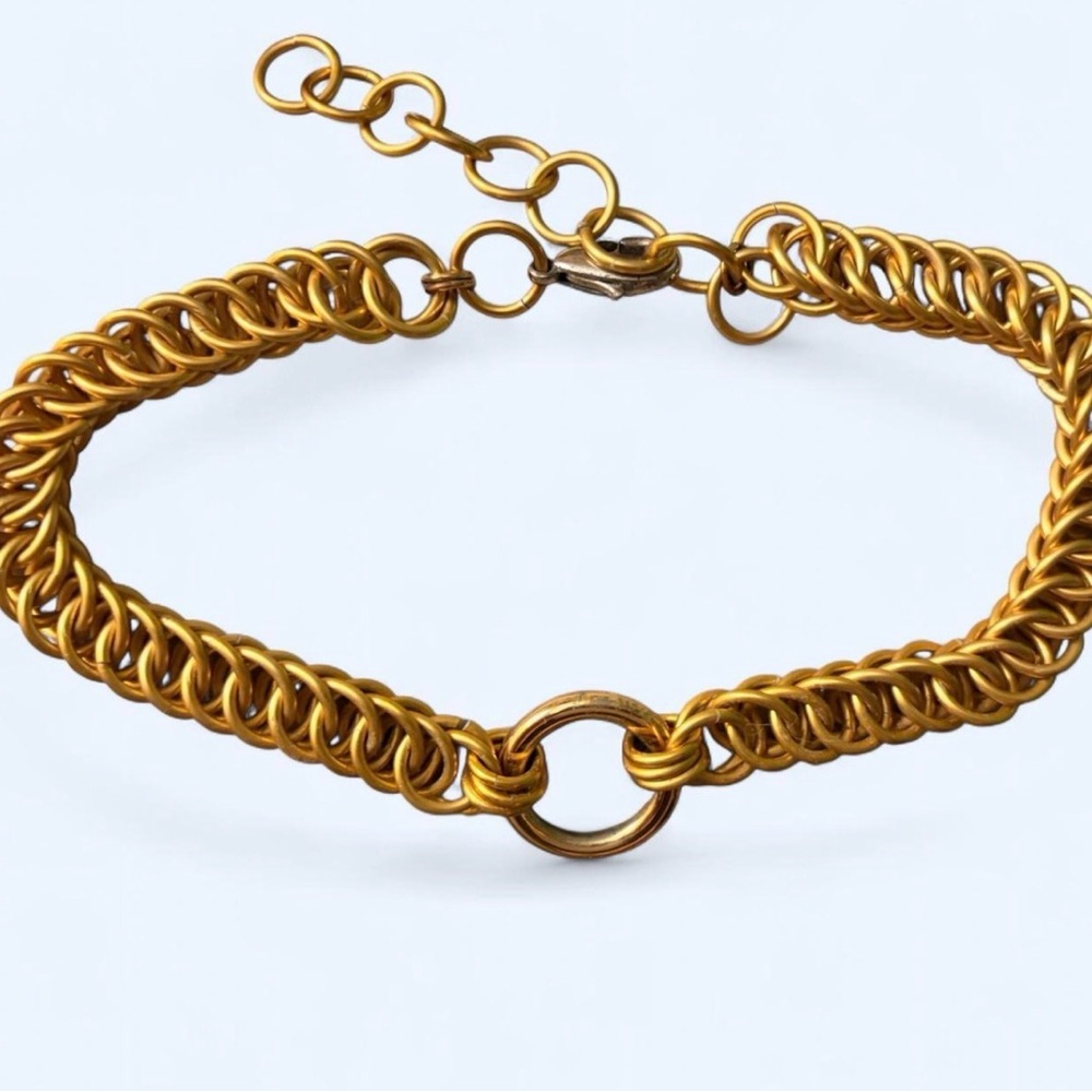 Gold Tone Chainmaille Bracelet with Center Ring